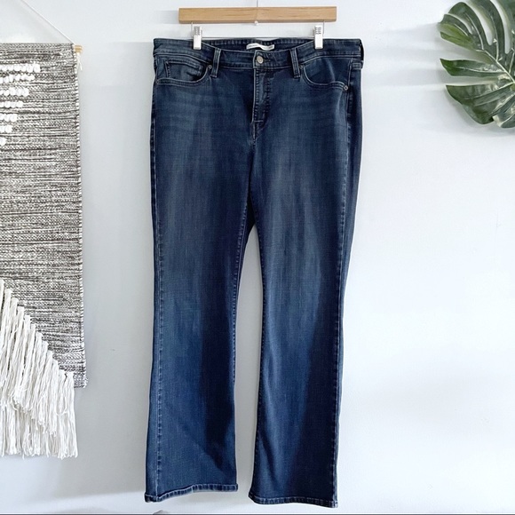 Levi's Denim - LEVIS Bootcut Stretch Denim Jean Dark Wash 18w